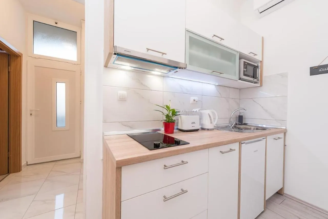 Tnt Apartment Задар