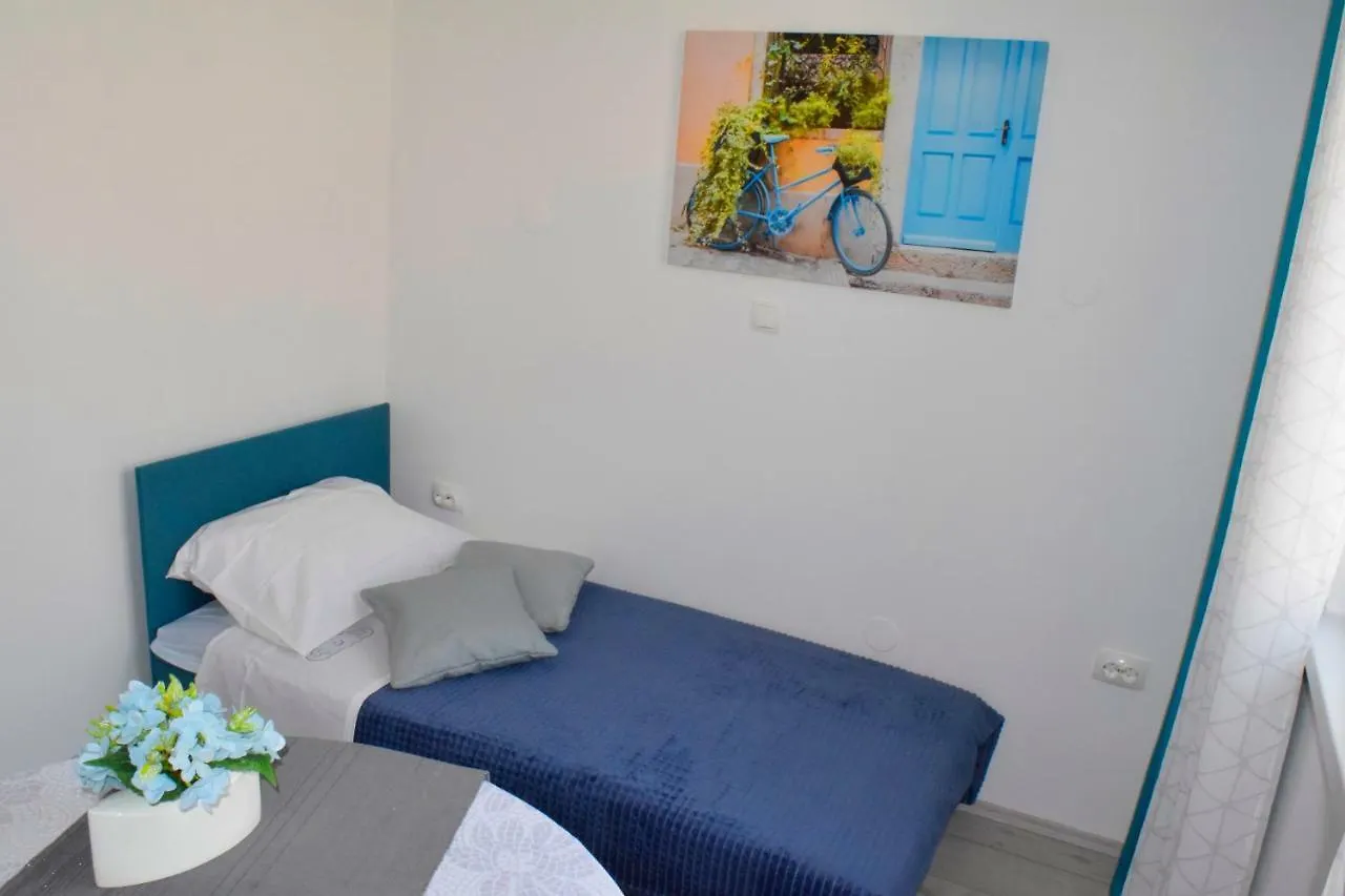 Tnt Apartment 扎达尔